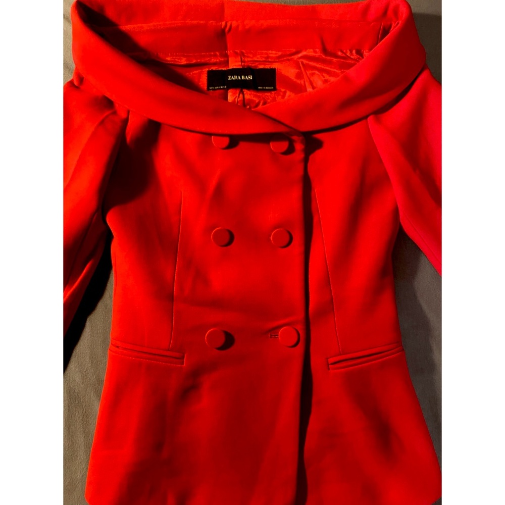 Zara open shoulder blazer small size